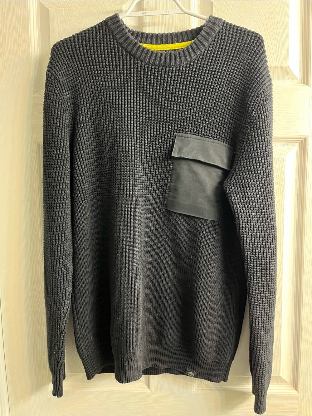 Roots Men’s Black Textured Knit Crewneck Sweater M